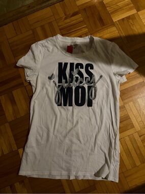 Juicy Couture vintage y2k White Graphic Tee with 'Kiss Mop' Glitter Script